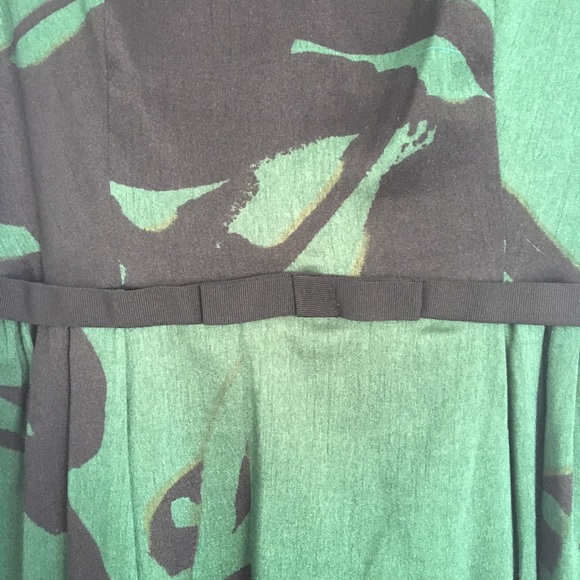 Green patterned Party Dress by Taylor - Picture 2 of 4